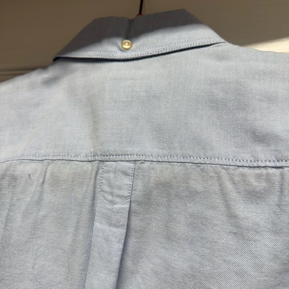 GAP Shrunken Boyfriend Button-Down Shirt in Light Blue Wash, Size: M - Picture 5 of 7